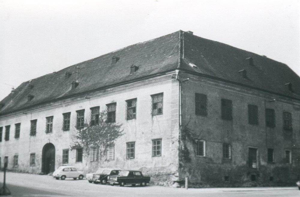 Schloss 1976/77 vor der Außenrenovierung